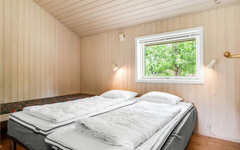 Salla - 1.2Km from the Sea: Bois, Chambre, Lit, Drap De Lit, Literie, Cadre De Lit, Domicile, Plafond, Dur, Tache De Bois