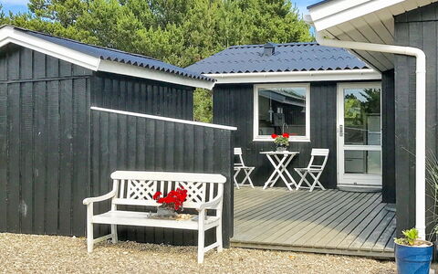 Aimo - 1.8Km from the Sea: Maison, Toit, Domicile, Chalet, Cabanon, Batiments Jardin, Siding, Cour, Cabane En Rondins, Cabane