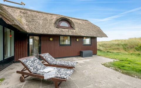 Nicolaus - from the Sea: Herbe, Maison, Toit, Chalet, Domicile, Arbuste, Ferme, Lot Terre, Zone Rurale