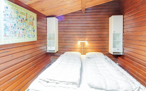 Svenne - 500M from the Sea: Bois, Plafond, Sol, Sol, Design Intérieur, Chambre, Dur, Lit, Tache De Bois, Parquet