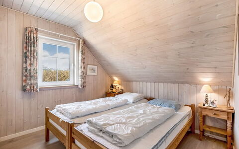 Slava - 250M from the Sea: Toit, Lot Terre, Chalet, Domicile, Zone Rurale, Cabanon, Siding, Batiments Jardin, Cabane En Rondins, Cabane