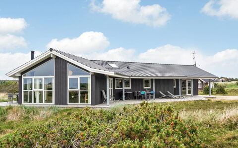 Luzia - 1.2Km from the Sea: Maison, Toit, Domicile, Chalet, Cabanon, Batiments Jardin, Siding, Cour, Cabane En Rondins, Cabane
