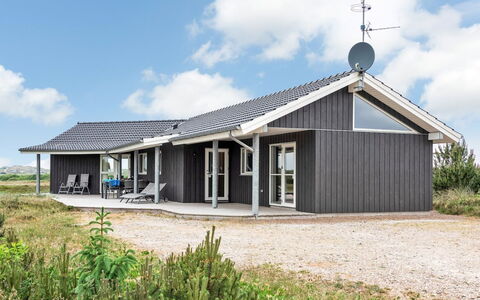 Luzia - 1.2Km from the Sea: Maison, Toit, Domicile, Chalet, Cabanon, Batiments Jardin, Siding, Cour, Cabane En Rondins, Cabane