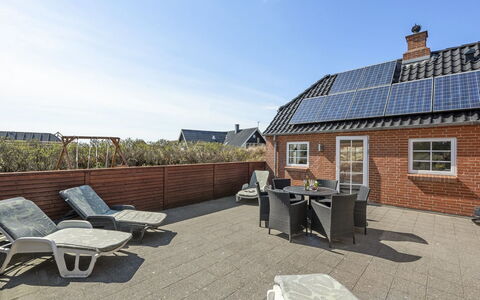 Didrika - 800M from the Sea: Herbe, Maison, Toit, Domicile, Chalet, Arbuste, Lot Terre, Zone Rurale, Ferme, Couverture De Sol