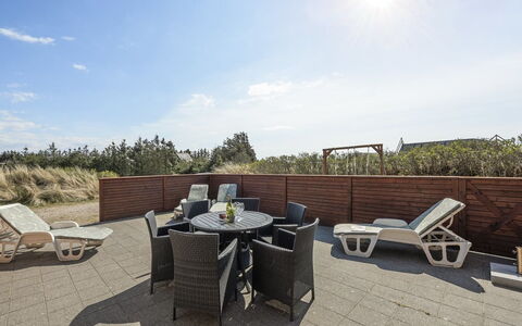 Didrika - 800M from the Sea: Herbe, Maison, Toit, Domicile, Chalet, Arbuste, Lot Terre, Zone Rurale, Ferme, Couverture De Sol