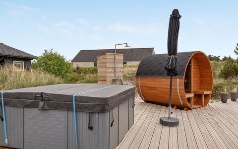 Rolfkarl - 500M from the Sea: Chalet, Cabanon, Cabane, Ferme, Prairie, Cabane, Grange, Cabane En Rondins, Batiments Jardin