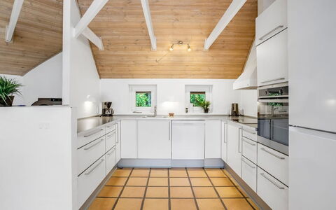 Laetitita - from the Sea: Sol, Bois, Cuisine, Design Intérieur, Plafond, Sol, Comptoir, Parquet, Domicile, Meubles