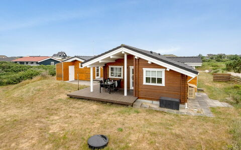 Herfrid - 600M from the Sea: Herbe, Maison, Toit, Domicile, Chalet, Arbuste, Lot Terre, Zone Rurale, Ferme, Couverture De Sol