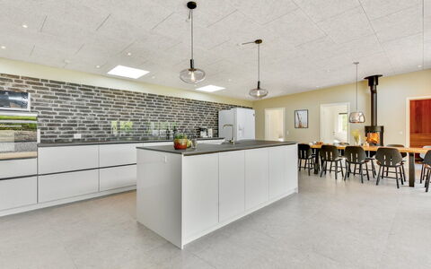 Hiorulf - 1.4Km from the Sea: Herbe, Maison, Toit, Domicile, Chalet, Arbuste, Lot Terre, Zone Rurale, Ferme, Couverture De Sol
