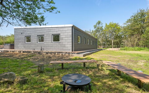 Hiorulf - 1.4Km from the Sea: Herbe, Maison, Toit, Domicile, Chalet, Arbuste, Lot Terre, Zone Rurale, Ferme, Couverture De Sol