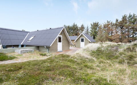 Hinz - from the Sea: Zone Résidentielle, Arbuste, Maison, Domicile, Jardin, Biens, Ombre, Aménagement Paysager, Pelouse