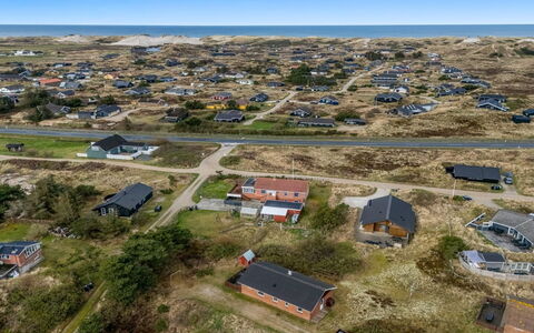 Hawarth - 300M to the Fjord: Arbuste, Design Urbain, Couverture De Sol, Brique, Appartement, Biens, Brickwork, Balcon, Aménagement Paysager