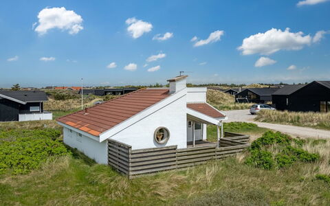 Jænis - from the Sea: Bâtiment, Herbe, Toit, Maison, Domicile, Architecture, Chalet, Lot Terre, Zone Rurale, Ferme