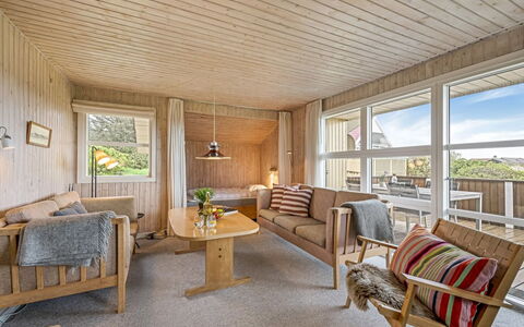 Gertine - 650M to the Fjord: Arbuste, Design Urbain, Couverture De Sol, Brique, Appartement, Biens, Brickwork, Balcon, Aménagement Paysager
