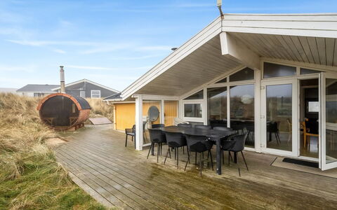 Malgest - 100M from the Sea: Toit, Lot Terre, Chalet, Domicile, Zone Rurale, Cabanon, Siding, Batiments Jardin, Cabane En Rondins, Cabane