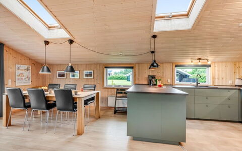 Everd - 500M to the Fjord: Toit, Maison, Domicile, Chalet, Siding, Biens, Allée, Batiments Jardin, Cour, Cabanon