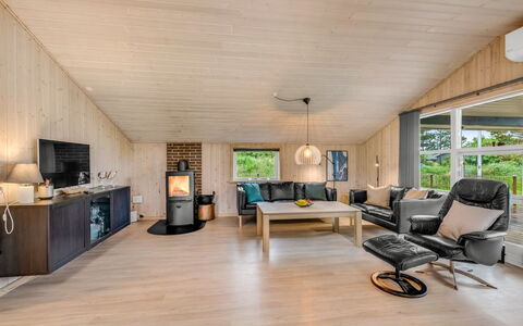 Everd - 500M to the Fjord: Toit, Maison, Domicile, Chalet, Siding, Biens, Allée, Batiments Jardin, Cour, Cabanon