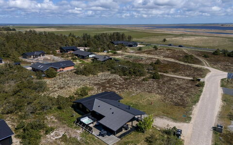 Brunkil - 500M from the Sea: Maison, Toit, Domicile, Chalet, Cabanon, Batiments Jardin, Siding, Cour, Cabane En Rondins, Cabane