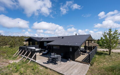 Brunkil - 500M from the Sea: Maison, Toit, Domicile, Chalet, Cabanon, Batiments Jardin, Siding, Cour, Cabane En Rondins, Cabane
