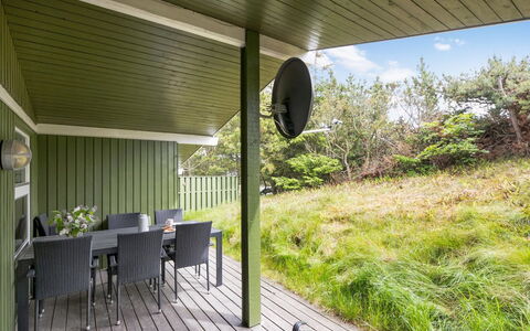 Tjordis - 600M to the Fjord: Herbe, Maison, Toit, Domicile, Chalet, Arbuste, Lot Terre, Zone Rurale, Ferme, Couverture De Sol