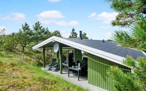 Tjordis - 600M to the Fjord: Herbe, Maison, Toit, Domicile, Chalet, Arbuste, Lot Terre, Zone Rurale, Ferme, Couverture De Sol