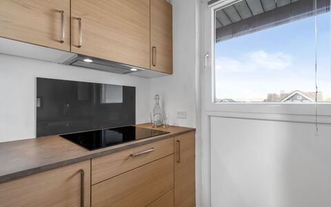 Iines - 200M from the Sea: Cuisine, Bois, Cabinetry, Comptoir, Design Intérieur, Sol, Appareil De Cuisine, Principaux Appliance, Sol, Domicile