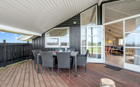 Eemil - 700M from the Sea: Toit, Lot Terre, Chalet, Domicile, Zone Rurale, Cabanon, Siding, Batiments Jardin, Cabane En Rondins, Cabane
