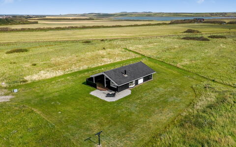 Eemil - 700M from the Sea: Toit, Lot Terre, Chalet, Domicile, Zone Rurale, Cabanon, Siding, Batiments Jardin, Cabane En Rondins, Cabane