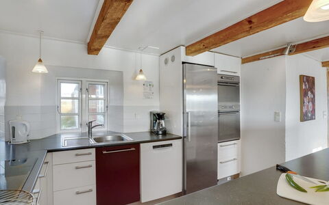 Answald - 250M from the Sea: Cuisine, Comptoir, Sol, Bois, Plafond, Design Intérieur, Cabinetry, Appareil De Cuisine, Evier, Sol