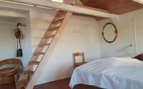Answald - 250M from the Sea: Bois, Chambre, Lit, Meubles, Sol, Sol, Plafond, Design Intérieur, Pièce, Literie