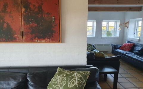 Answald - 250M from the Sea: Meubles, Mur, Design Intérieur, Sol, Canapé, Sol, Bois, Salon, Pièce, Éclairage