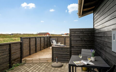 Viveka - 500M from the Sea: Toit, Plaine, Lot Terre, Zone Rurale, Domicile, Biens, Champ, Chalet, Pelouse, Banlieue