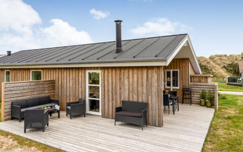 Gyrial - 950M from the Sea: Maison, Toit, Domicile, Chalet, Cabanon, Batiments Jardin, Siding, Cour, Cabane En Rondins, Cabane