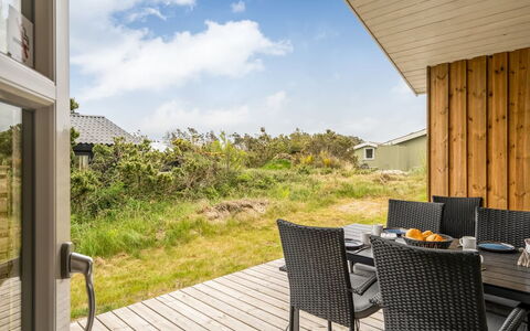Gyrial - 950M from the Sea: Maison, Toit, Domicile, Chalet, Cabanon, Batiments Jardin, Siding, Cour, Cabane En Rondins, Cabane