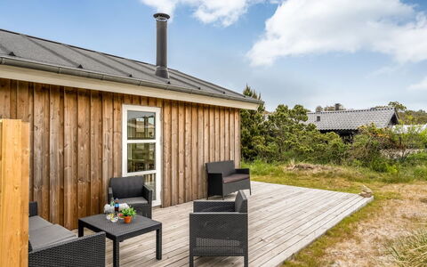 Gyrial - 950M from the Sea: Maison, Toit, Domicile, Chalet, Cabanon, Batiments Jardin, Siding, Cour, Cabane En Rondins, Cabane