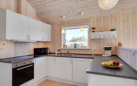 Gyrial - 950M from the Sea: Maison, Toit, Domicile, Chalet, Cabanon, Batiments Jardin, Siding, Cour, Cabane En Rondins, Cabane