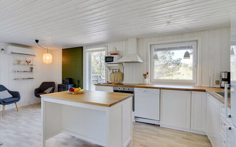 Styrmer - 1.2Km from the Sea: Maison, Domicile, Porte, Toit, Chalet, Biens, Jardin, Ombre, Siding, Cour