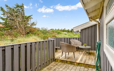 Laurentius - 300M from the Sea