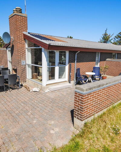 Jerrik - 900M from the Sea