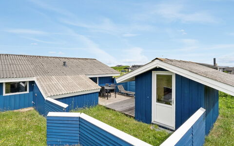 Joern - 300M from the Sea: Toit, Plaine, Lot Terre, Zone Rurale, Domicile, Biens, Champ, Chalet, Pelouse, Banlieue