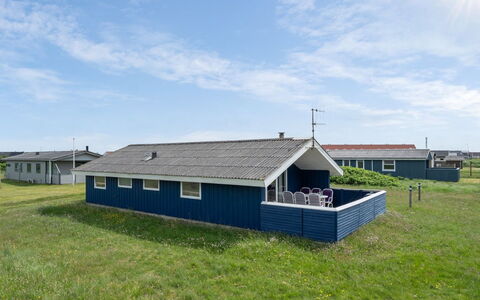 Joern - 300M from the Sea: Toit, Plaine, Lot Terre, Zone Rurale, Domicile, Biens, Champ, Chalet, Pelouse, Banlieue