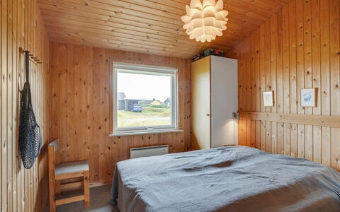 Svea - 400M from the Sea: Toit, Domicile, Chalet, Siding, Ombre, Ferme, Biens, Allée, Batiments Jardin, Cour