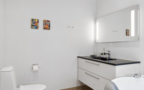 Hunlef - 400M from the Sea: Piscine, Ville Resort