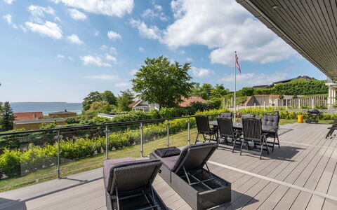 Jadara - 200M from the Sea: Blanc