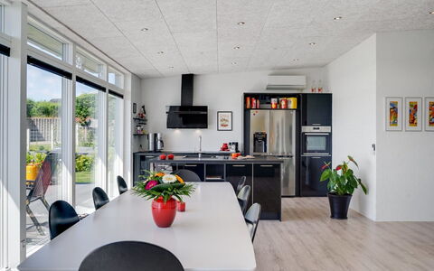 Jadara - 200M from the Sea: Blanc