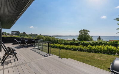 Jadara - 200M from the Sea