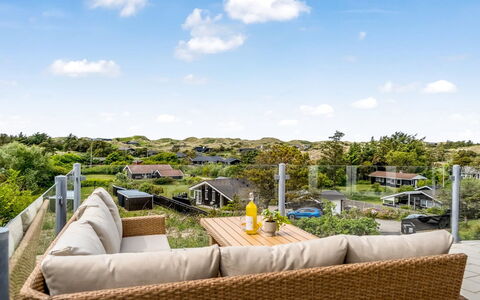 Skamhals - 700M from the Sea: Arbuste, Design Urbain, Couverture De Sol, Brique, Appartement, Biens, Brickwork, Balcon, Aménagement Paysager