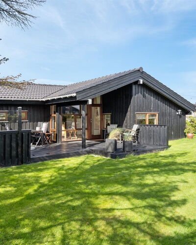 Friderike - 200M from the Sea