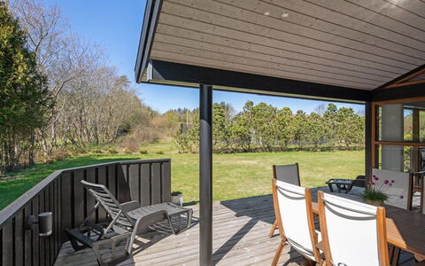 Jelin - 2.5Km from the Sea: Piscine, Recours, Zone Résidentielle, Composite, Ombre, Eco Hôtel, Mobilier De Jardin, Biens, Hacienda, Villa