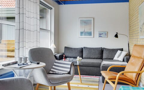 Otte - 500M from the Sea: Meubles, Design Intérieur, Sol, Bois, Chaise, Sol, Appartement, Salon, Pièce, Canapé
